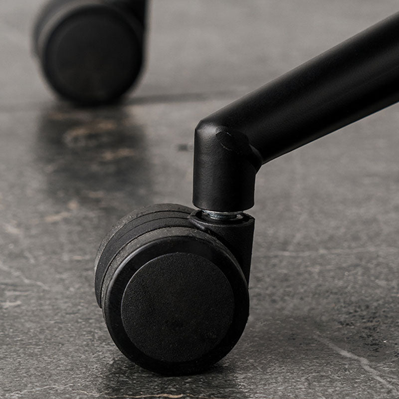 Les roues de chaise de bureau à armes fixes contemporaines comprenaient une chaise de conférence pour le bureau