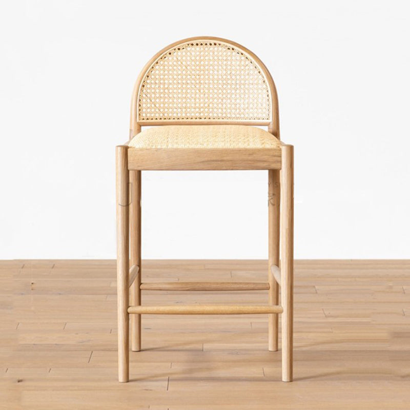 Sgabello da bar per vocuole in legno massiccio contemporaneo con poggiapiedi