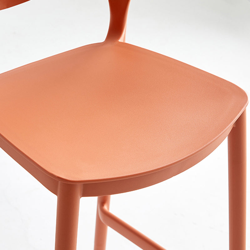 Bassista da barra da barra da barra da bar contemporanee.