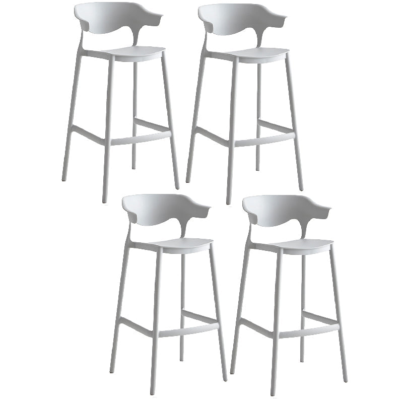 Bassista da barra da barra da barra da bar contemporanee.