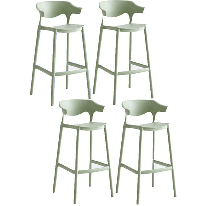 Bassista da barra da barra da barra da bar contemporanee.