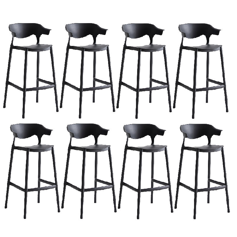 Bassista da barra da barra da barra da bar contemporanee.