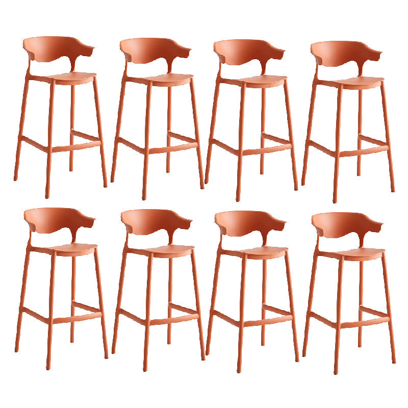 Bassista da barra da barra da barra da bar contemporanee.