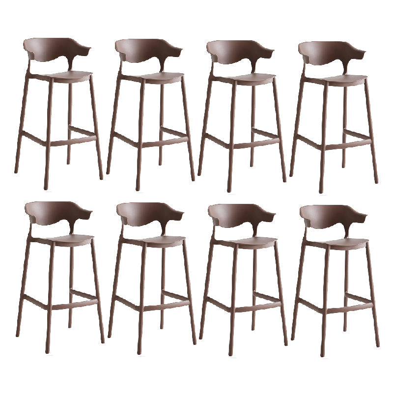 Bassista da barra da barra da barra da bar contemporanee.