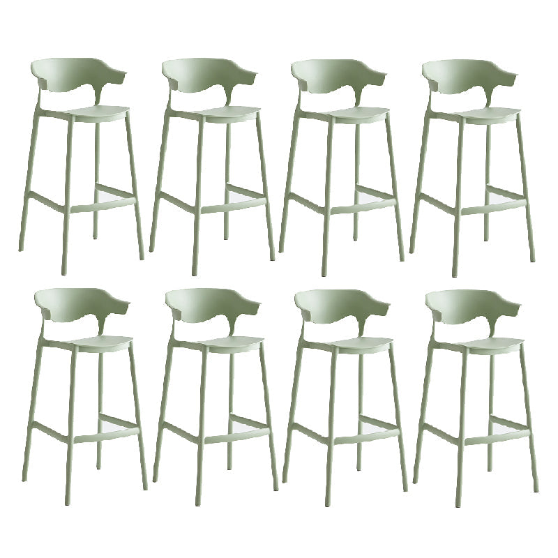 Bassista da barra da barra da barra da bar contemporanee.