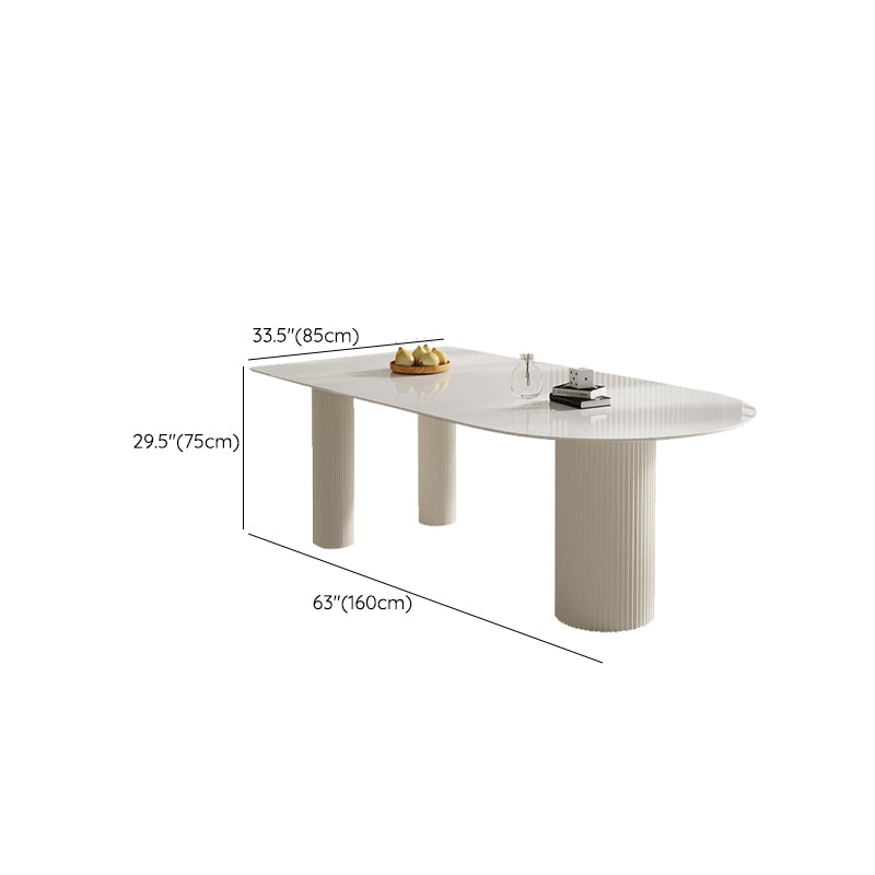 Eettafel met stenen blad in vrije vorm voor thuis, eigentijdse witte dinettetafel