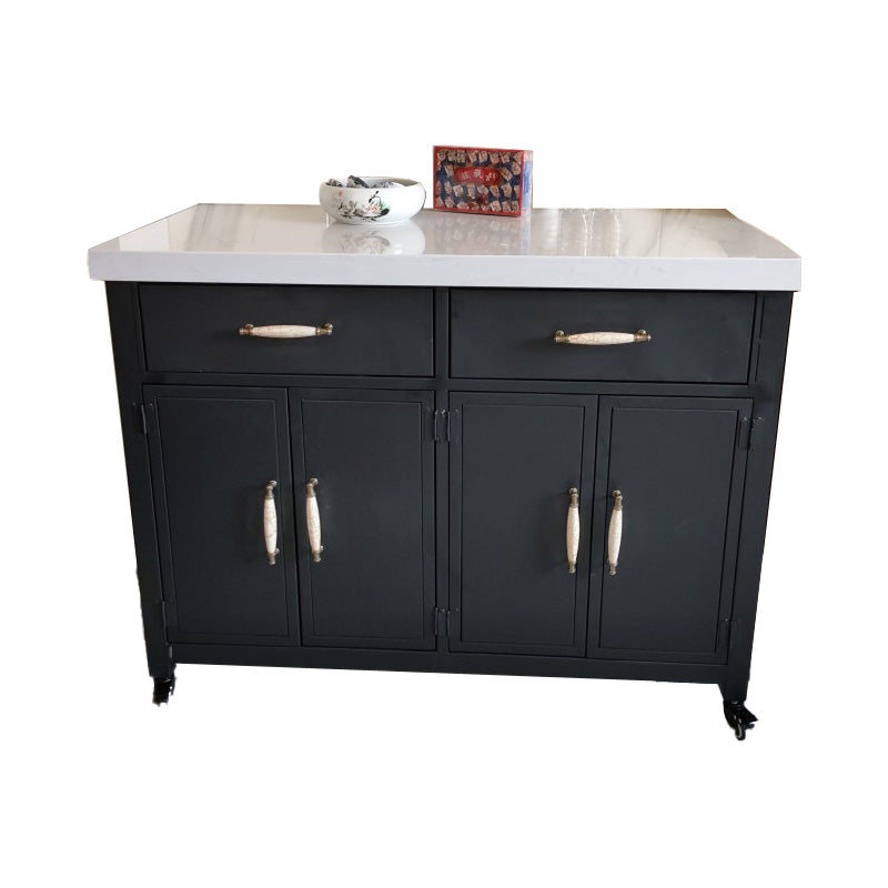 Tanno di cucina rettangolare con sala da pranzo per la sala da pranzo.