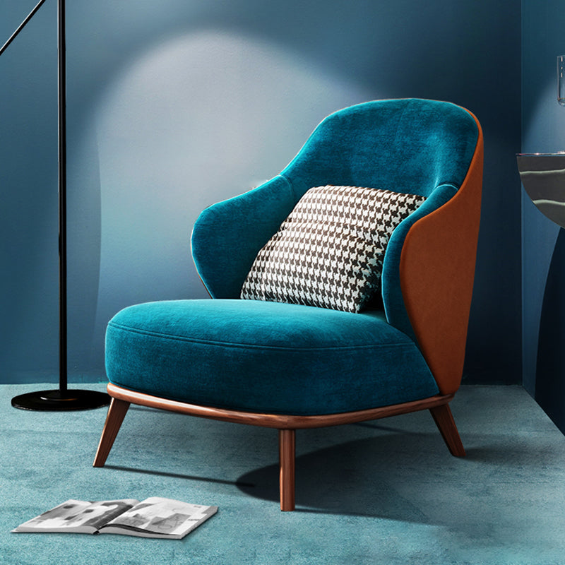 Sedia alare contemporanea con 4 gambe in legno massiccio e schiena stretta