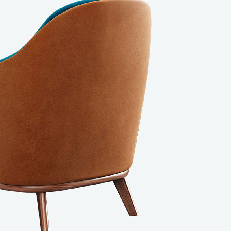 Sedia alare contemporanea con 4 gambe in legno massiccio e schiena stretta