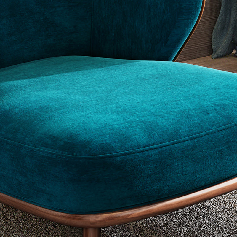 Sedia alare contemporanea con 4 gambe in legno massiccio e schiena stretta