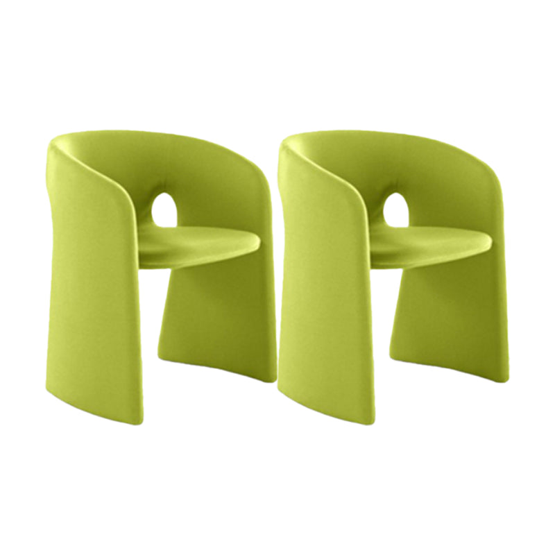 Binnen fluwelen gestoffeerde stoelstoel metalen frame open rug eetkamerstoel