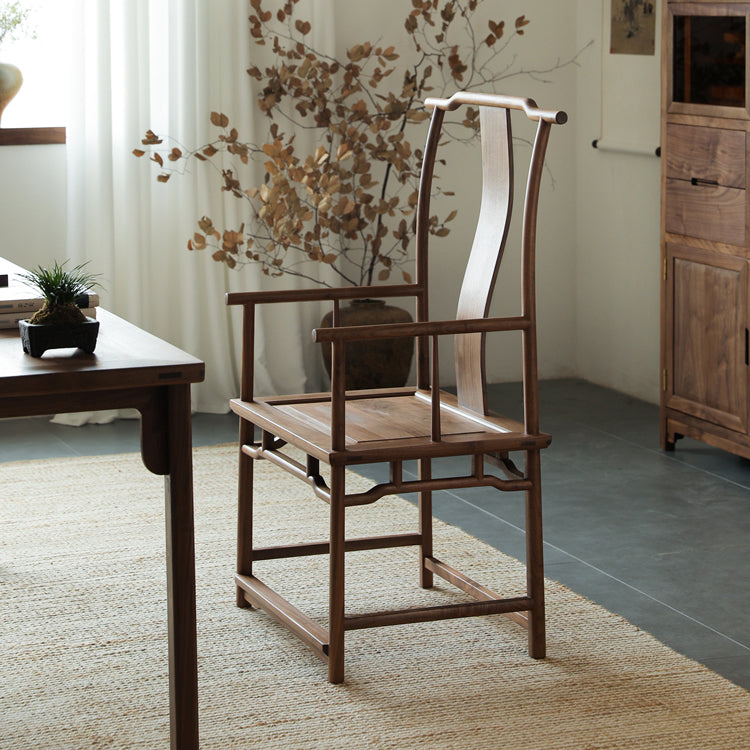 Silla de comedor de madera sólida silla de comedor de espalda tradicional con cojín