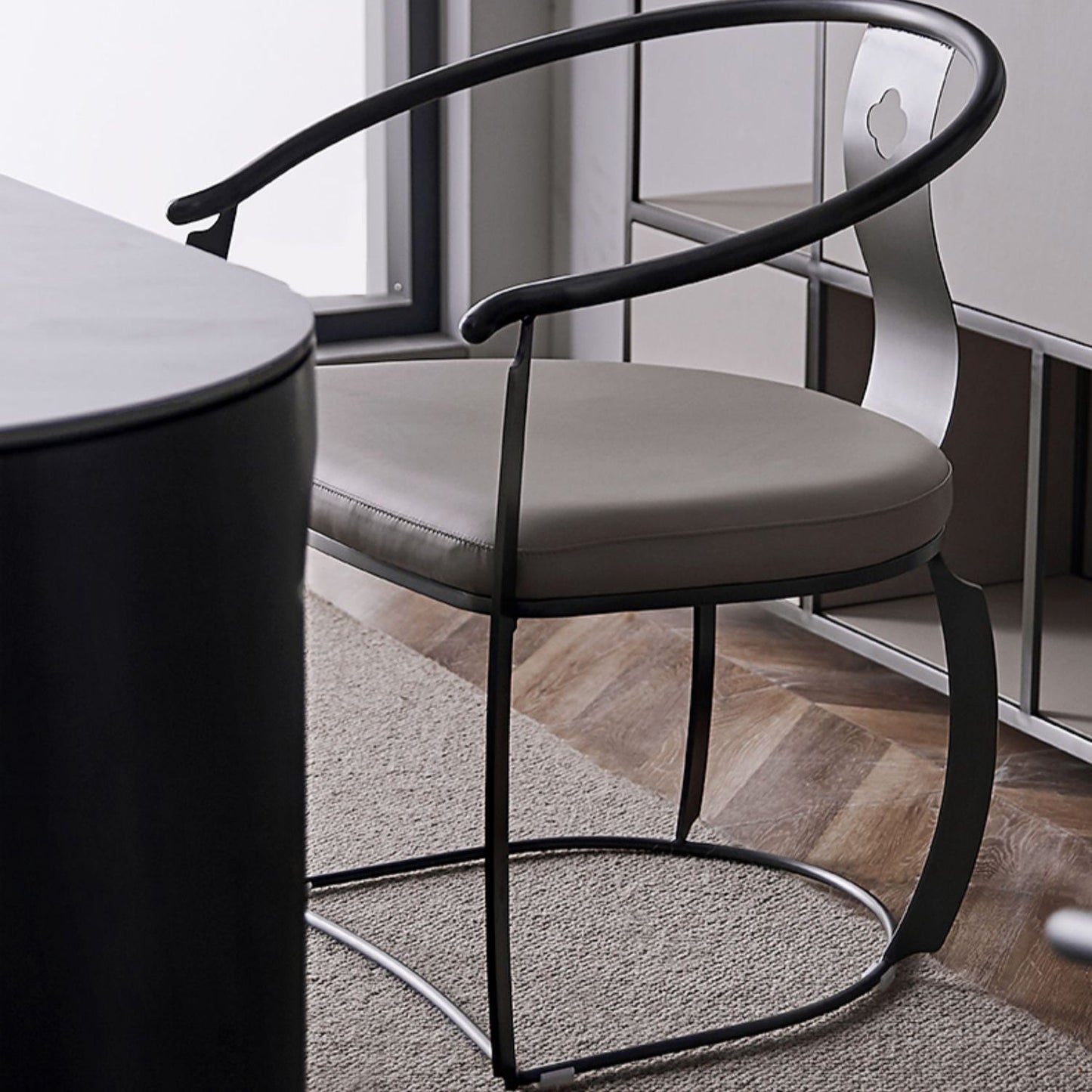 Glam Style Dining Chair Upholstered Arm Chair with Metal Base Clearhalo 'Dining Chairs' 'Dining Tables & Seating' 'dining_chair' 'furn' 'furn_dining_chair' 'Furniture' 'Kitchen & Dining Furniture' 7434081