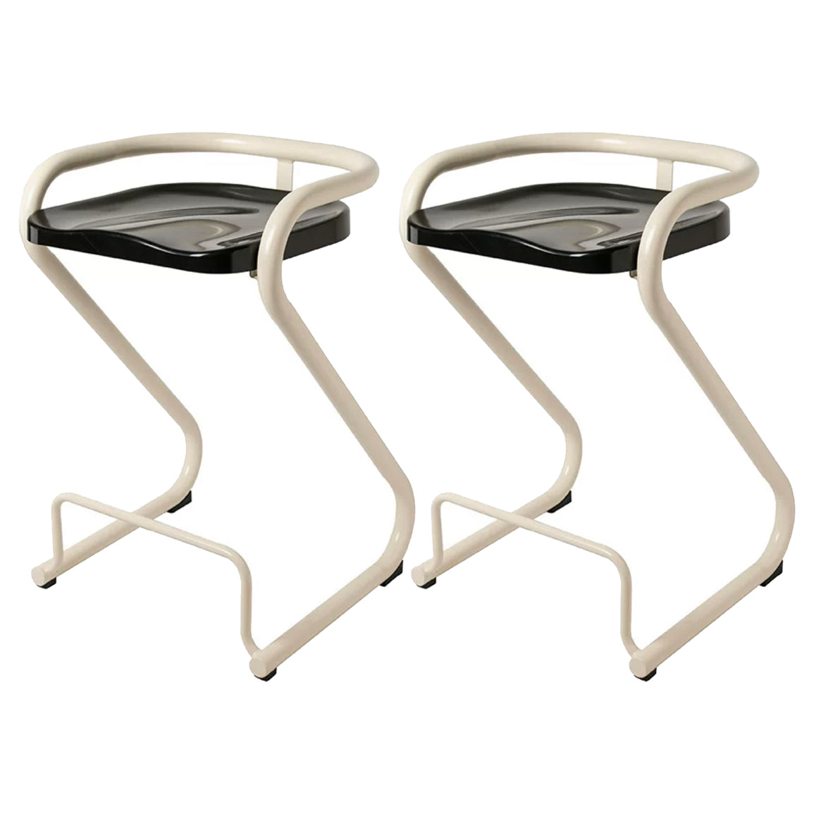 Sgabello da bar sul retro posteriore con sedile sagomate con base di metallo