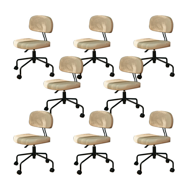 Silla de oficina de armas fijas modernas cuero sin angustia silla de portaobjetos ergonómico con ruedas