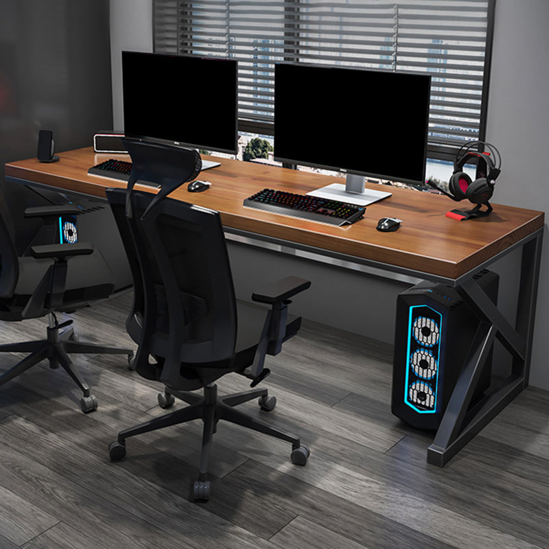 Table d'ordinateur de forme rectangulaire Bureau d'écriture en bois massif en marron