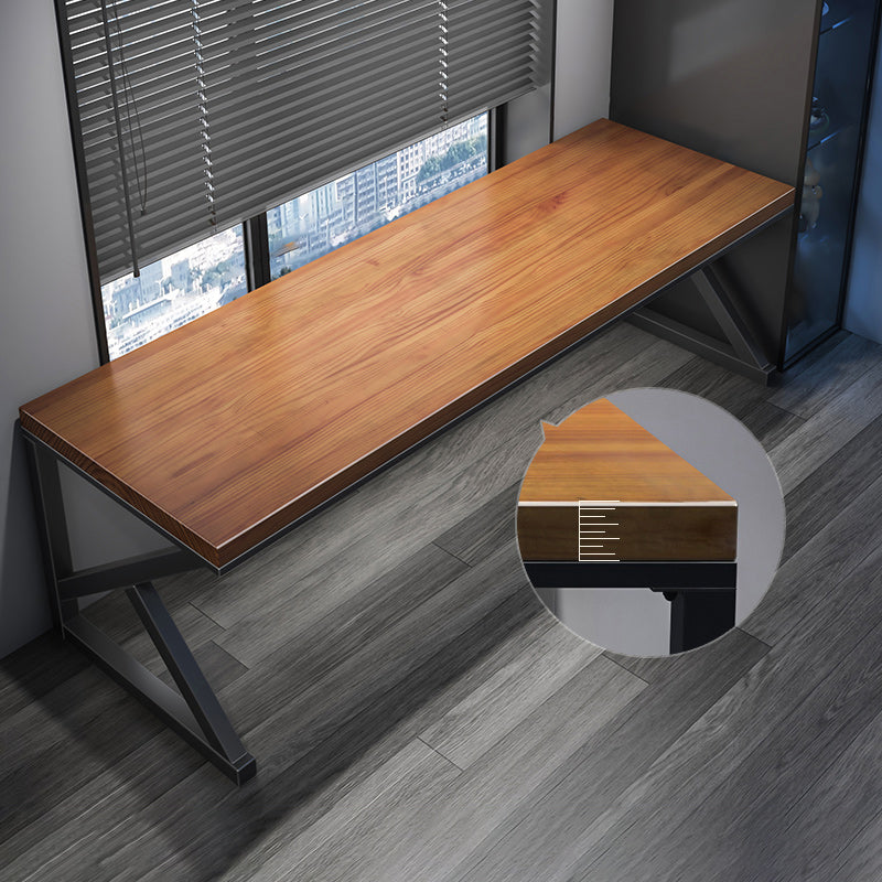 Table d'ordinateur de forme rectangulaire Bureau d'écriture en bois massif en marron