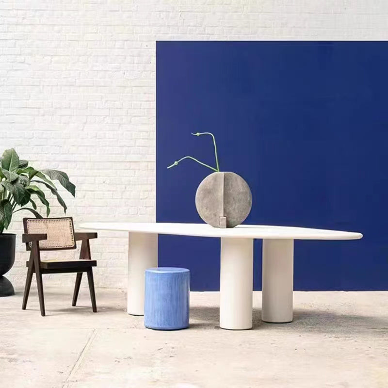 Bureau de bureau en bois de style contemporain Bureau de tâche de forme irrégulière avec 3 jambes en blanc