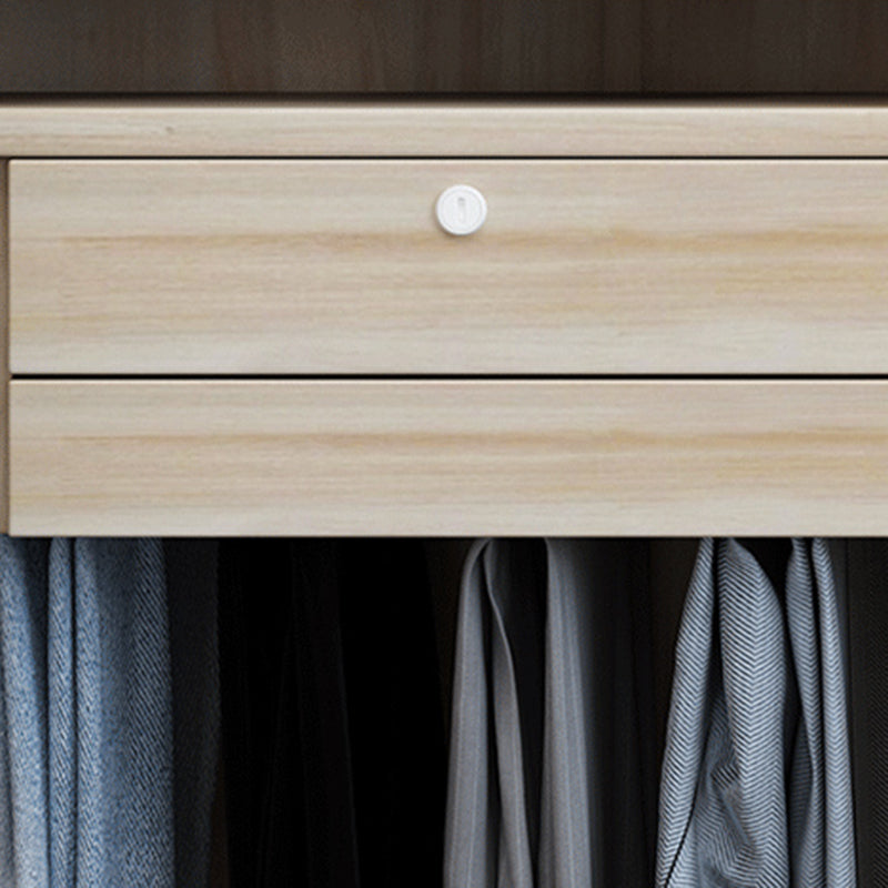 Armadio tradizionale armadio del guardaroba in stile marrone armadio.