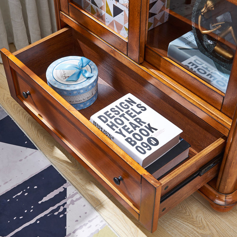 Libreria verticale in legno massiccio contemporaneo chiuso.