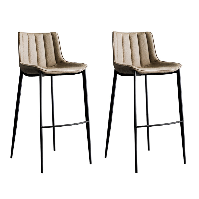 フェイクレザーカウンタースツールモダンスタイルのローバックバースツールとフットレスト