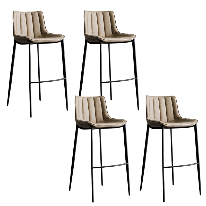 フェイクレザーカウンタースツールモダンスタイルのローバックバースツールとフットレスト