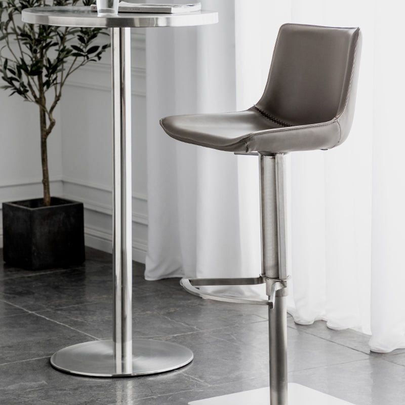 フェイクレザーカウンタースツールモダンスタイルのローバックバースツールとフットレスト