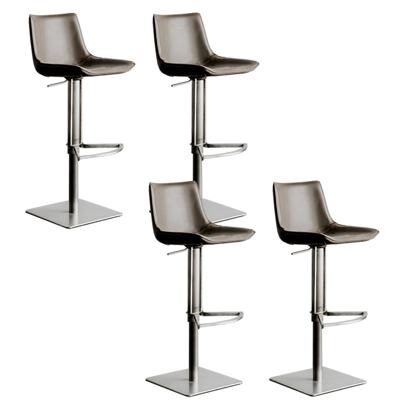 フェイクレザーカウンタースツールモダンスタイルのローバックバースツールとフットレスト