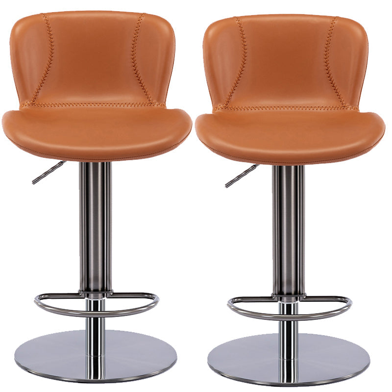 Sgabello da barretta per altezza regolabile in fuovennellata in pelle contemporanea