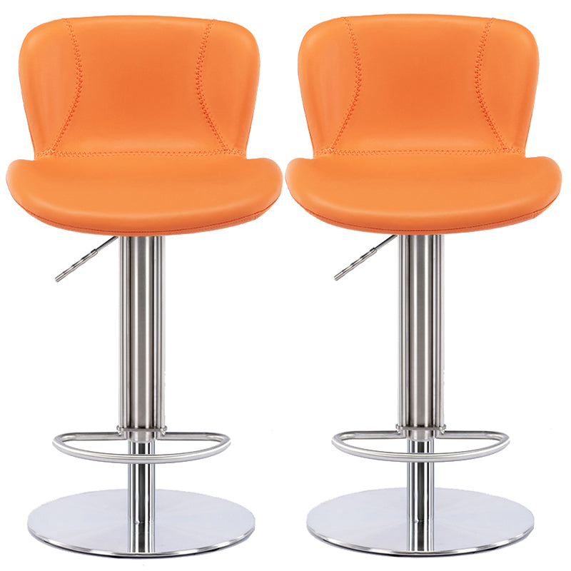 Sgabello da barretta per altezza regolabile in fuovennellata in pelle contemporanea