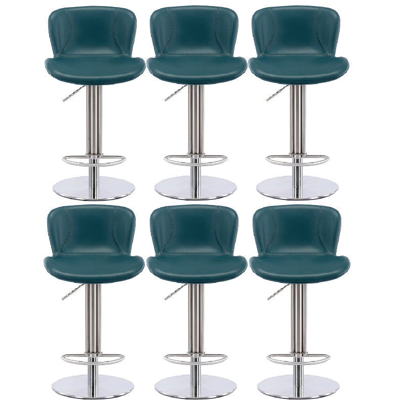 Sgabello da barretta per altezza regolabile in fuovennellata in pelle contemporanea