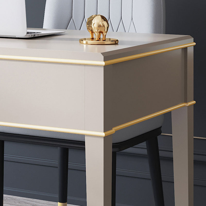 Bureau de bureau en bois de style contemporain Bureau de tâche de forme rectangulaire avec 3 tiroirs pour la maison