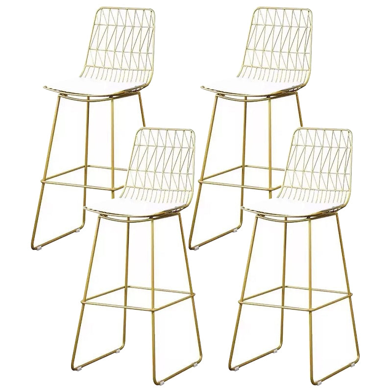 Armloze eetgelegen Glam lage achterste barkrukken met gouden metalen basis