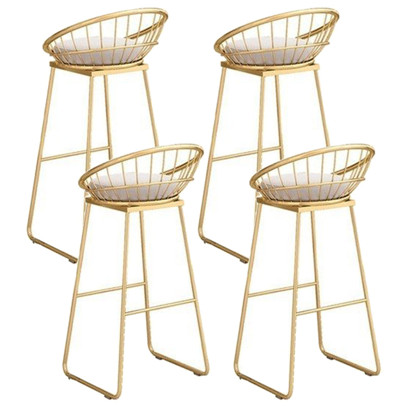 Armloze eetgelegen Glam lage achterste barkrukken met gouden metalen basis