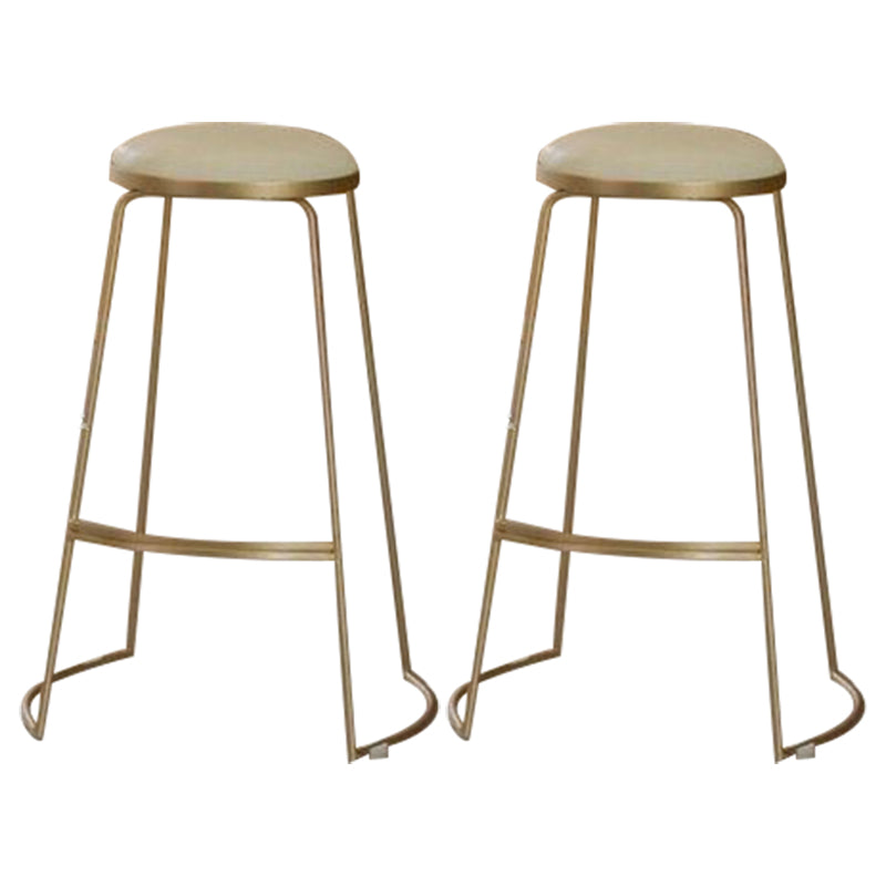 Armloze eetgelegen Glam lage achterste barkrukken met gouden metalen basis