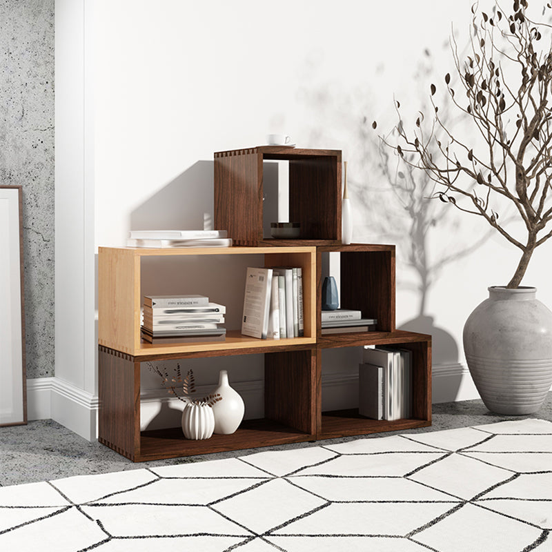 Zeitgenössisches Bücherregal mit offener Rückseite aus massivem Holz in Würfelform für das Büro