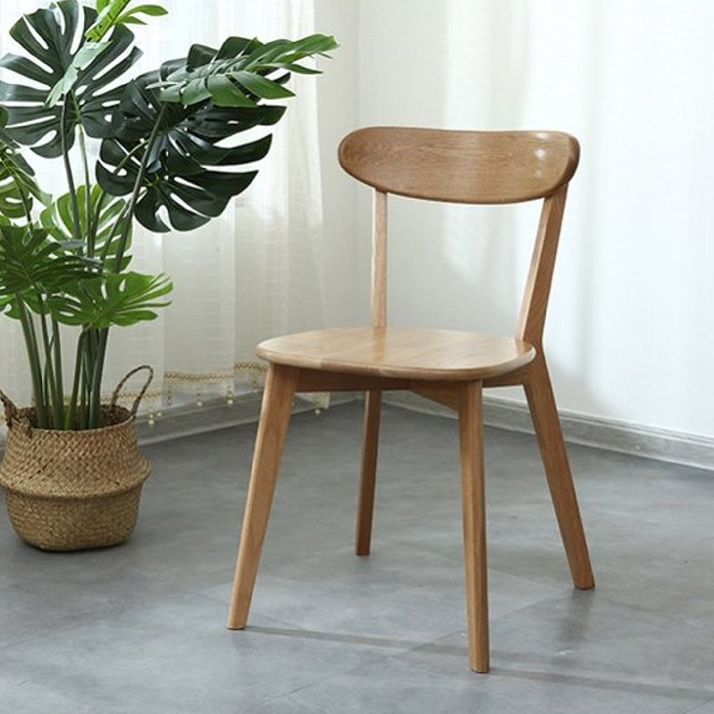 Silla de madera de respaldo sin brazo moderna con patas de roble para el comedor