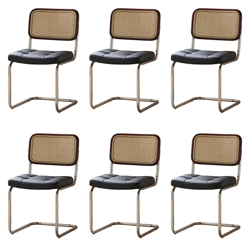 Moderne rugleuning kussenstoel met metalen basis voor eetkamer