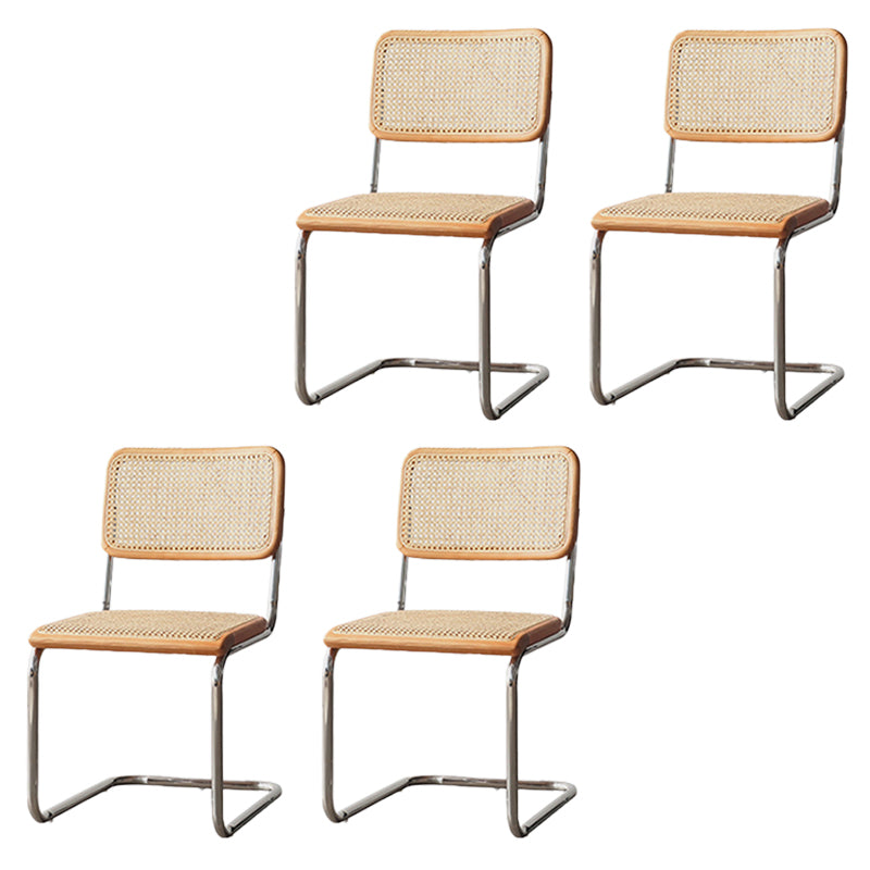 Moderne rugleuning kussenstoel met metalen basis voor eetkamer