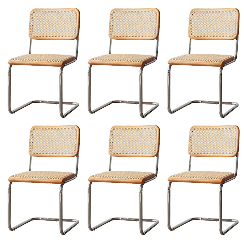 Moderne rugleuning kussenstoel met metalen basis voor eetkamer