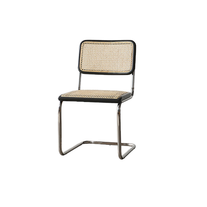 Moderne rugleuning kussenstoel met metalen basis voor eetkamer