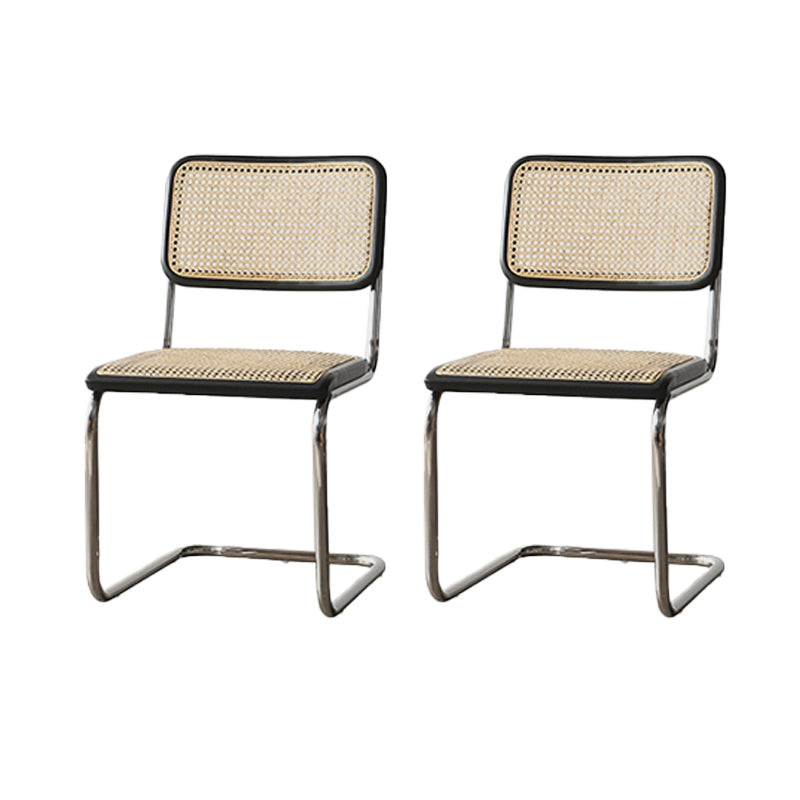 Moderne rugleuning kussenstoel met metalen basis voor eetkamer