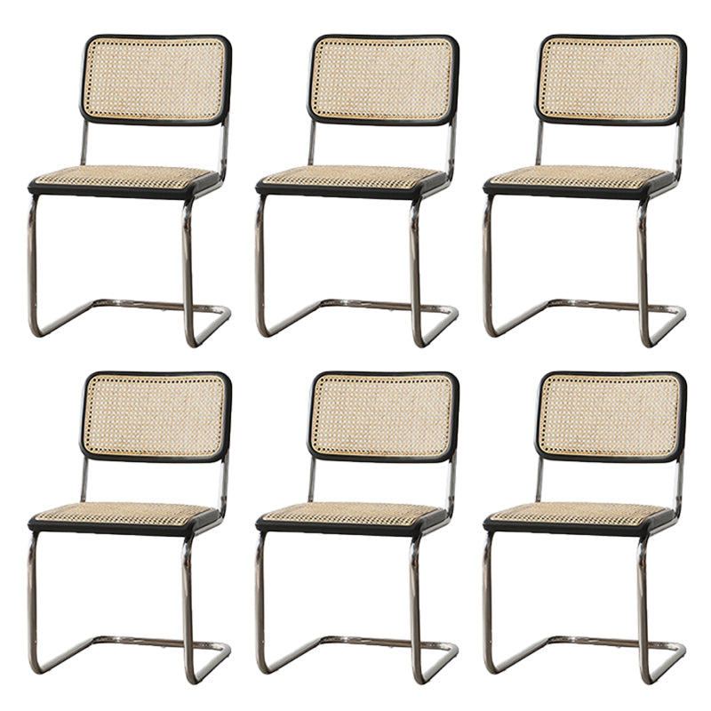 Moderne rugleuning kussenstoel met metalen basis voor eetkamer