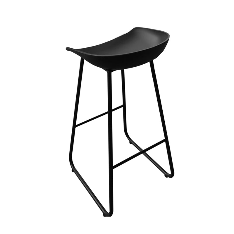 Industrial Metal and Wood Pub Table in Brown with Plastic Stools Set Chair(s) None 1 Piece Clearhalo 'Bar Furniture' 'furn' 'furn_home_bar_bar_sets' 'Furniture' 'Home Bars & Bar Sets' 'home_bar_bar_sets' 'Kitchen & Dining Furniture' 7520411