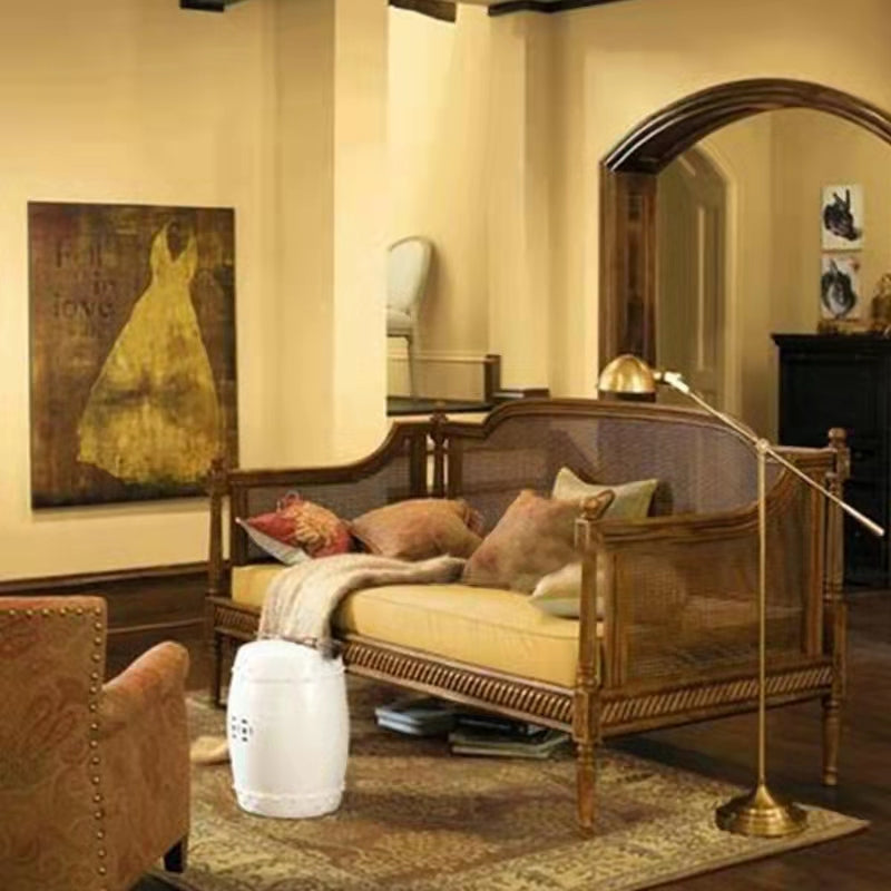 Canapé d'armes à pente à lames de linge avec dos serré en bois massif