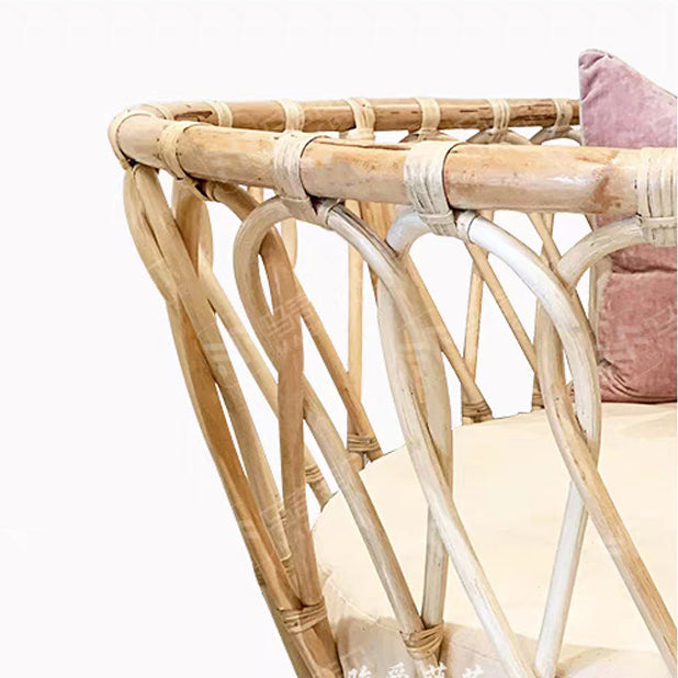 Stoffsofa in leichter Brone -Rahmen tropisches Sofa mit Lolsterkissen