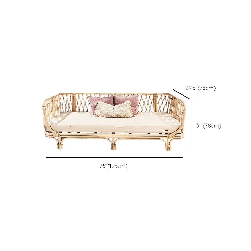 Stoffsofa in leichter Brone -Rahmen tropisches Sofa mit Lolsterkissen