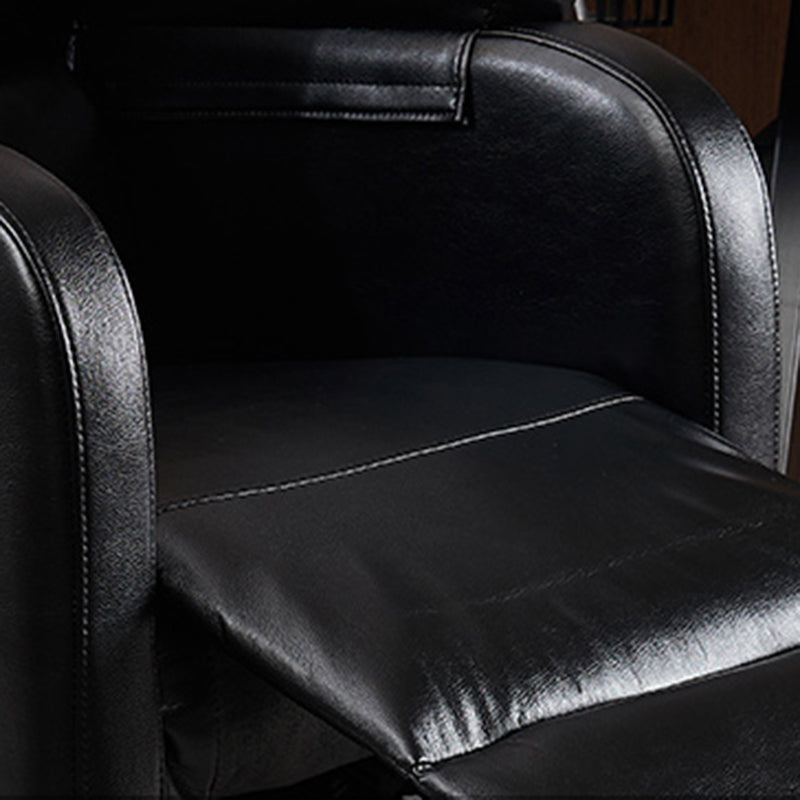 Sedia da poltrona in pelle in pelle in finta polpa di colore massiccio.