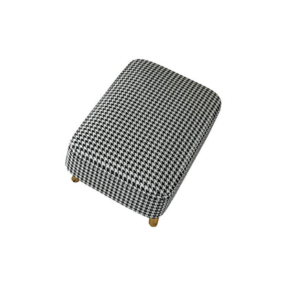 Eigentijdse chaise longue met vierkante armleuningen en accenten van stof