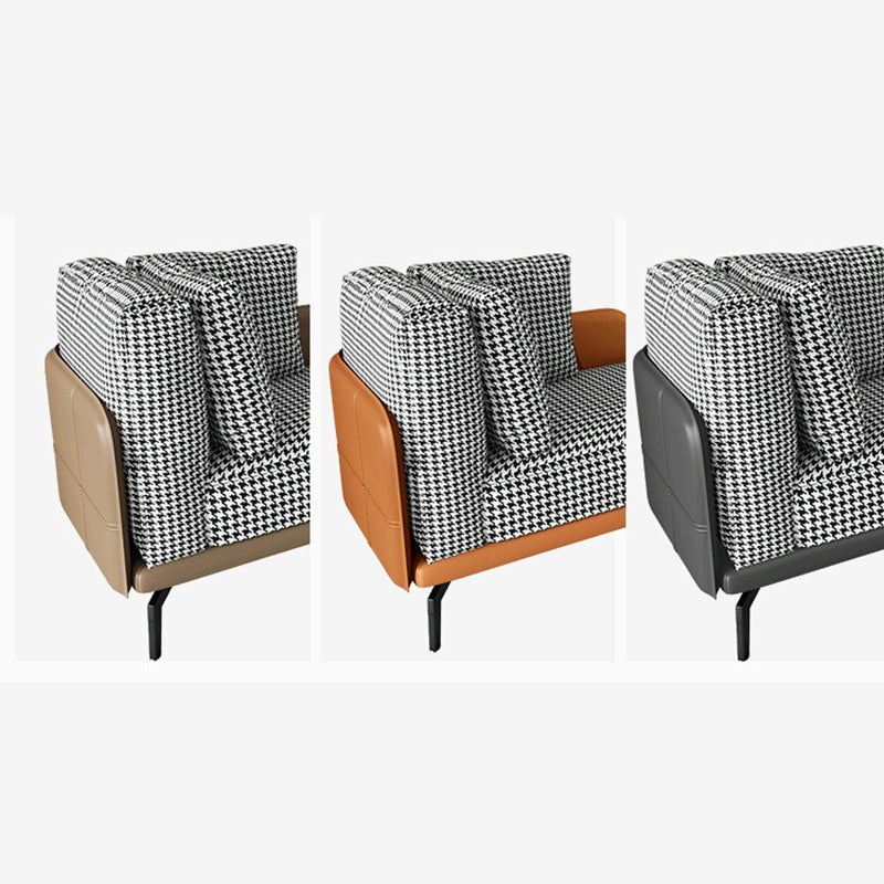 Eigentijdse chaise longue met vierkante armleuningen en accenten van stof